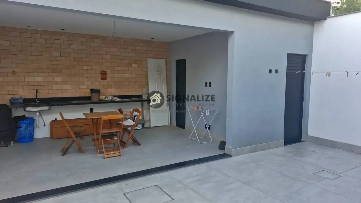 Foto 3 de Casa com 2 quartos à venda, 250m2 em Portinho, Cabo Frio - RJ