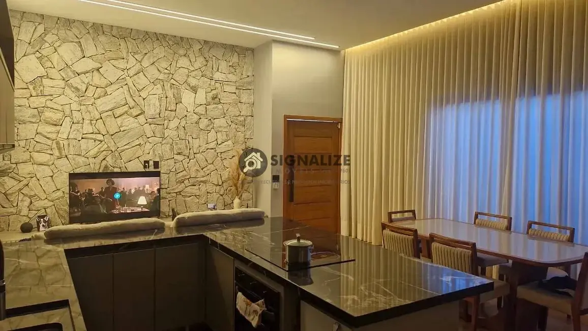 Foto 1 de Casa com 2 quartos à venda, 250m2 em Portinho, Cabo Frio - RJ