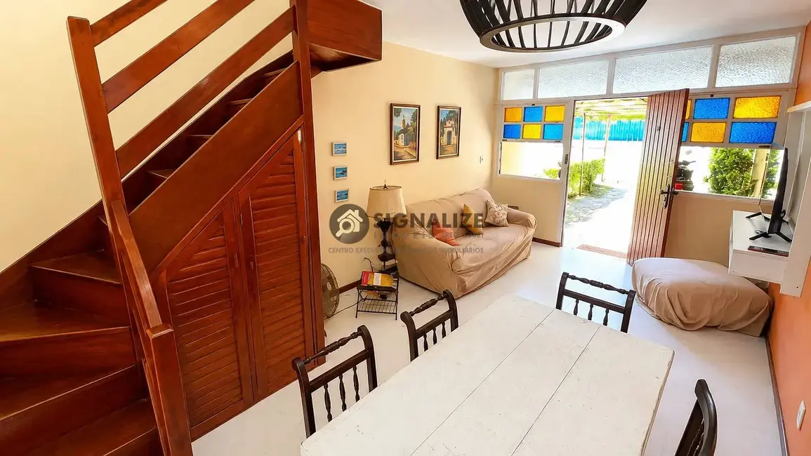 Foto 3 de Casa com 2 quartos à venda, 70m2 em Ogiva, Cabo Frio - RJ