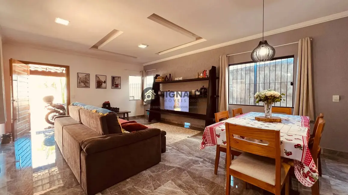 Foto 3 de Casa com 3 quartos à venda, 200m2 em Baixo Grande, Sao Pedro Da Aldeia - RJ