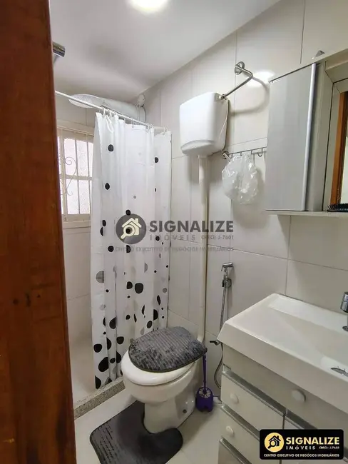 Foto 6 de Casa com 2 quartos à venda, 20m2 em Cabo Frio - RJ