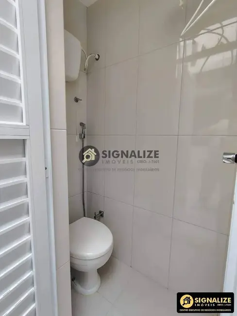 Foto 2 de Casa com 2 quartos à venda, 20m2 em Cabo Frio - RJ