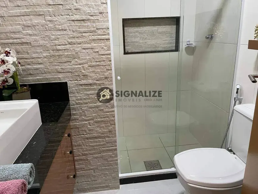 Apartamento com 3 quartos à venda, 131m2 em São Bento, Cabo Frio - RJ - imagem 2 Foto 2 de Apartamento com 3 quartos à venda, 131m2 em São Bento, Cabo Frio - RJ