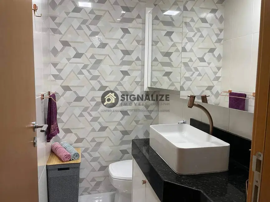 Apartamento com 3 quartos à venda, 131m2 em São Bento, Cabo Frio - RJ - imagem 3 Foto 3 de Apartamento com 3 quartos à venda, 131m2 em São Bento, Cabo Frio - RJ