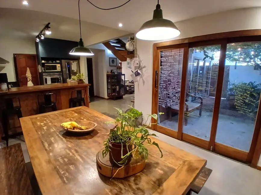 Foto 7 de Casa de Condomínio com 3 quartos à venda, 130m2 em Parque Burle, Cabo Frio - RJ