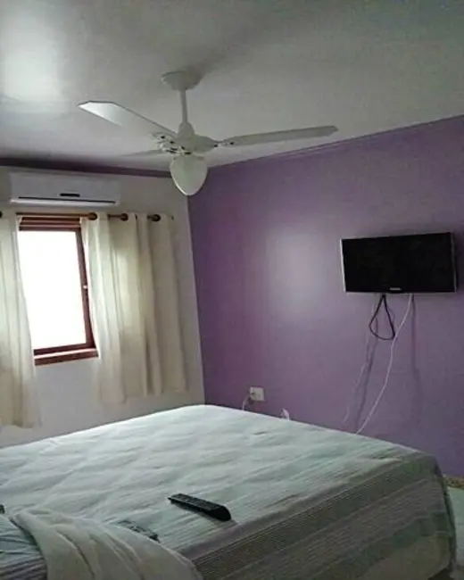 Foto 9 de Casa de Condomínio com 3 quartos à venda, 130m2 em Peró, Cabo Frio - RJ