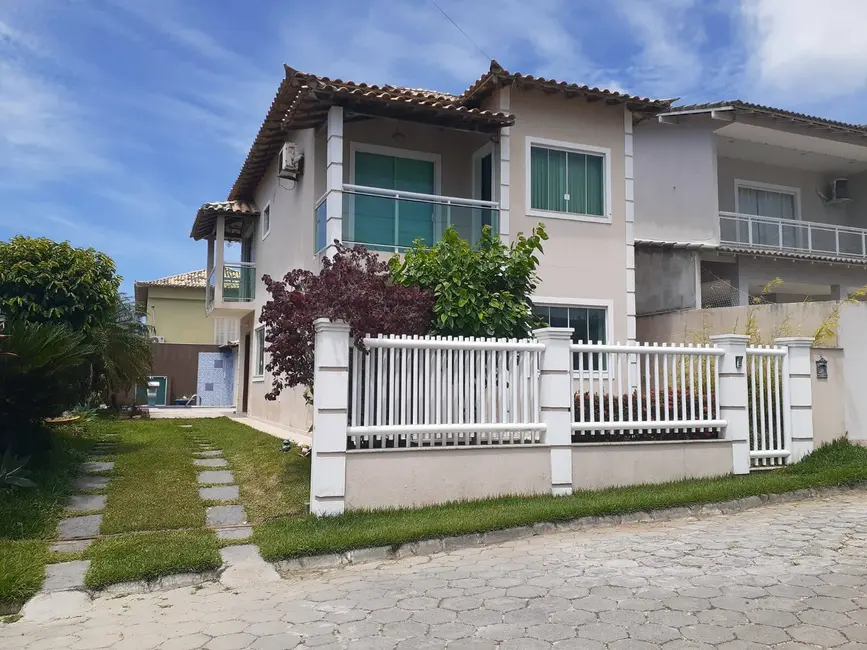 Foto 1 de Casa de Condomínio com 4 quartos à venda, 150m2 em Cabo Frio - RJ