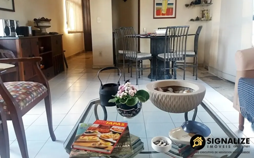 Apartamento com 3 quartos à venda, 141m2 em Centro, Cabo Frio - RJ - imagem 2 Foto 2 de Apartamento com 3 quartos à venda, 141m2 em Centro, Cabo Frio - RJ