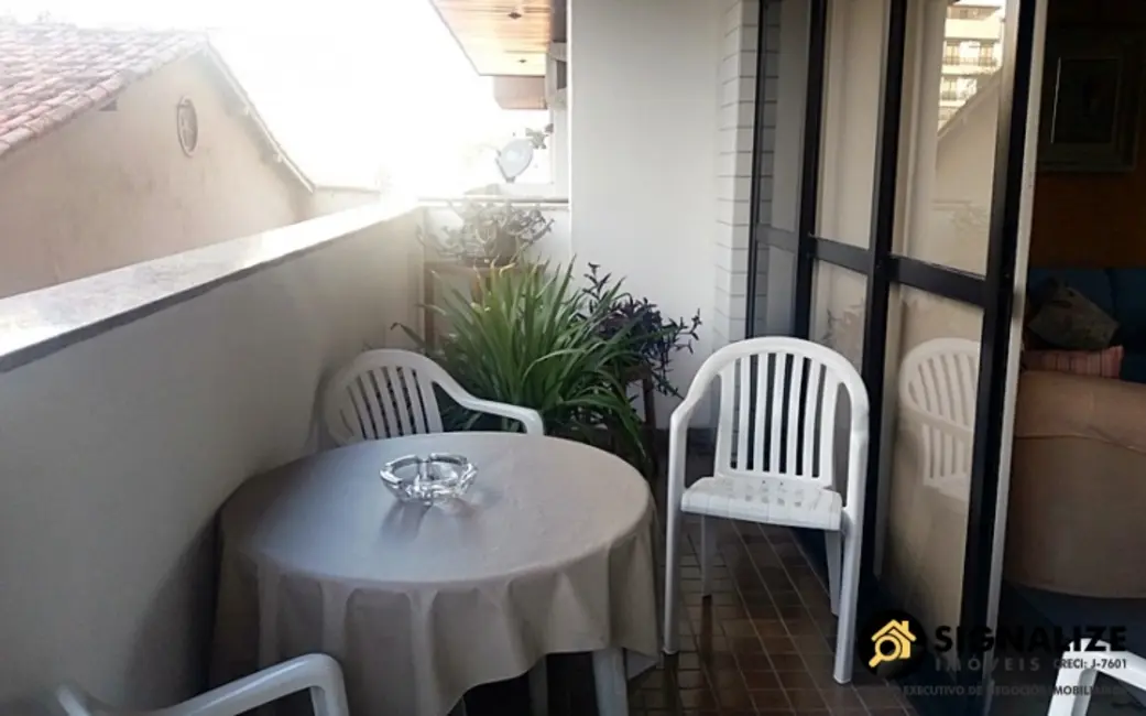 Apartamento com 3 quartos à venda, 141m2 em Centro, Cabo Frio - RJ - imagem 4 Foto 4 de Apartamento com 3 quartos à venda, 141m2 em Centro, Cabo Frio - RJ