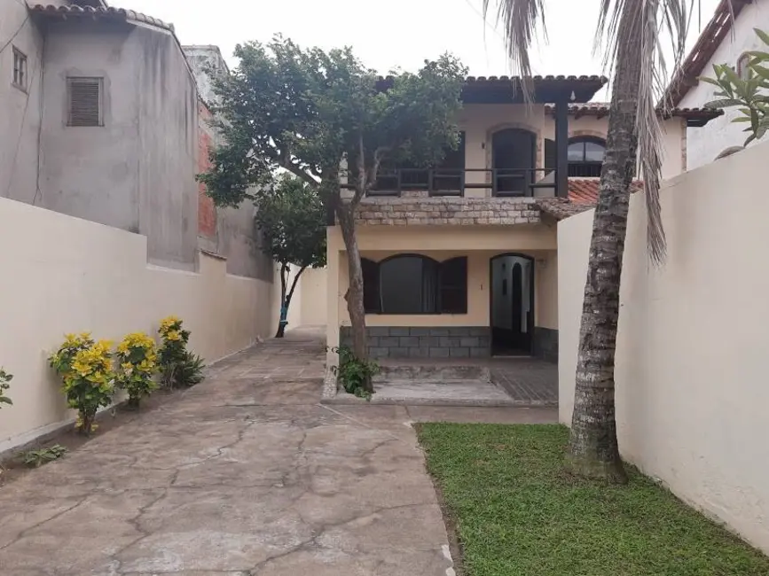 Foto 4 de Casa com 4 quartos à venda, 180m2 em Jardim Excelsior, Cabo Frio - RJ