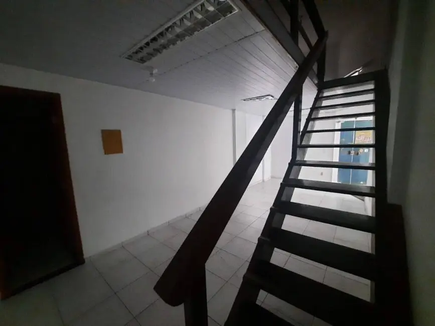 Loja para alugar, 26m2 em Centro, Cabo Frio - RJ - imagem 4 Foto 4 de Loja para alugar, 26m2 em Centro, Cabo Frio - RJ