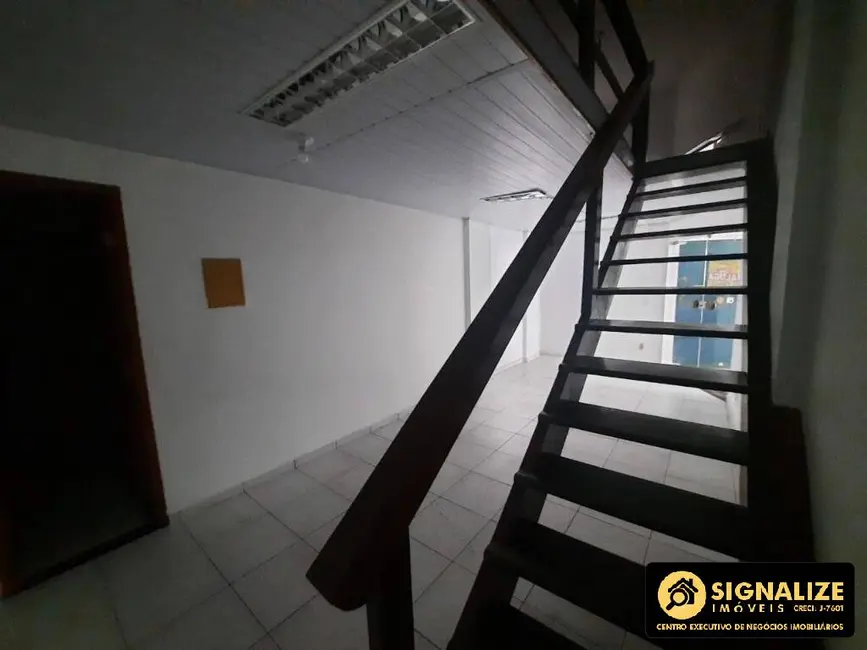 Loja para alugar, 26m2 em Centro, Cabo Frio - RJ - imagem 4 Foto 4 de Loja para alugar, 26m2 em Centro, Cabo Frio - RJ