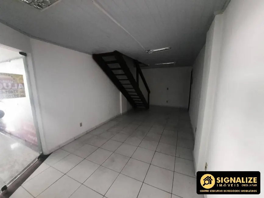 Loja para alugar, 26m2 em Centro, Cabo Frio - RJ - imagem 2 Foto 2 de Loja para alugar, 26m2 em Centro, Cabo Frio - RJ