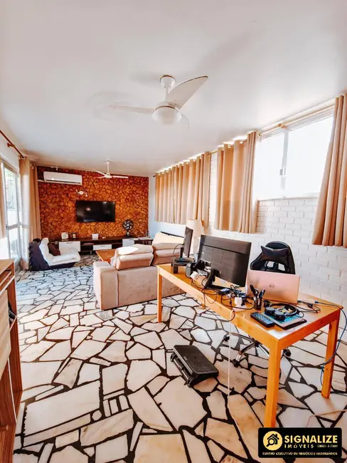 Casa com 3 quartos à venda, 450m2 em Portinho, Cabo Frio - RJ - imagem 4 Foto 4 de Casa com 3 quartos à venda, 450m2 em Portinho, Cabo Frio - RJ