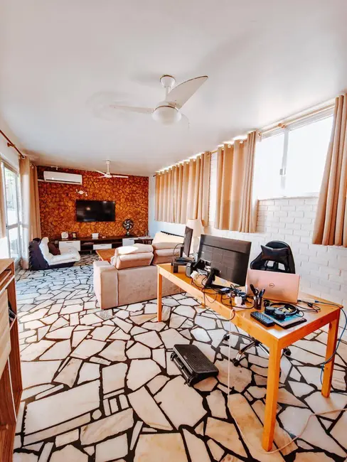 Foto 4 de Casa com 3 quartos à venda, 450m2 em Portinho, Cabo Frio - RJ