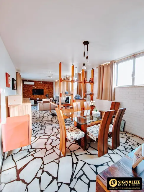 Casa com 3 quartos à venda, 450m2 em Portinho, Cabo Frio - RJ - imagem 6 Foto 6 de Casa com 3 quartos à venda, 450m2 em Portinho, Cabo Frio - RJ