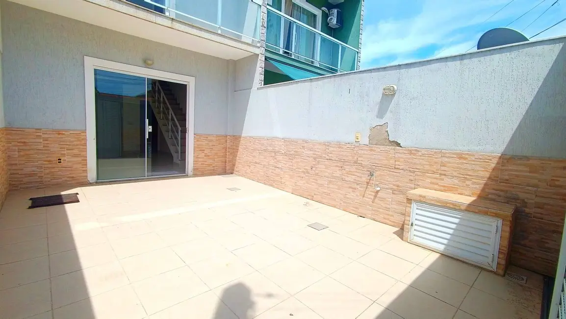Foto 3 de Casa com 2 quartos à venda, 87m2 em Peró, Cabo Frio - RJ