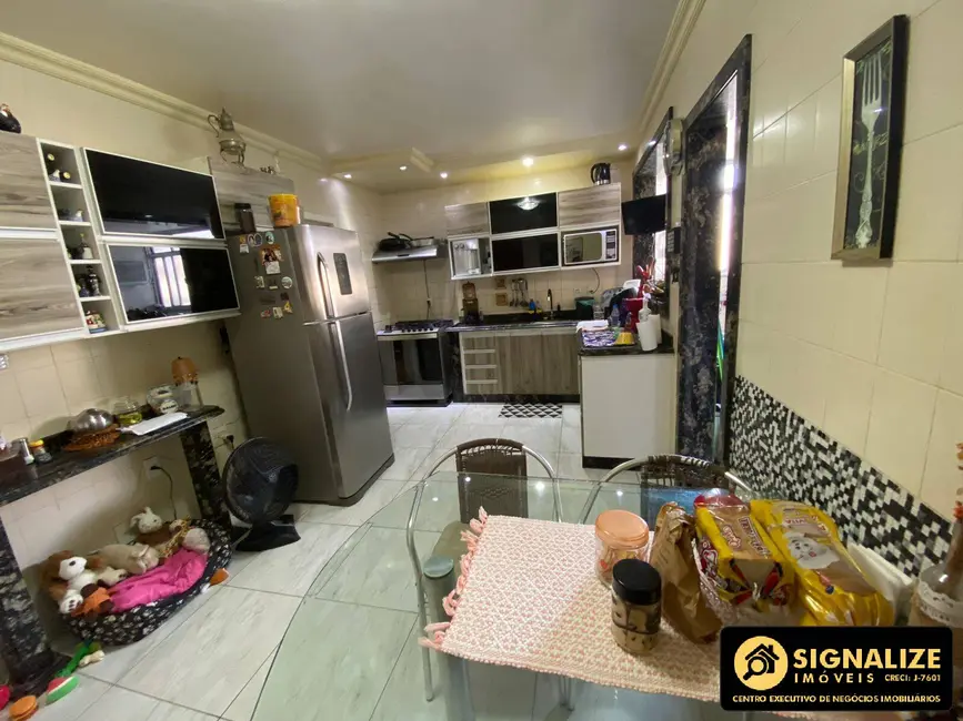 Cobertura com 5 quartos à venda, 200m2 em Centro, Cabo Frio - RJ - imagem 9 Foto 9 de Cobertura com 5 quartos à venda, 200m2 em Centro, Cabo Frio - RJ