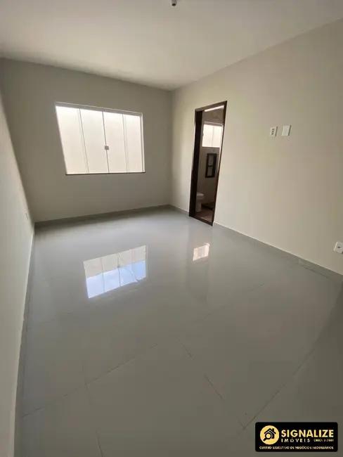 Casa com 3 quartos à venda, 120m2 em Cabo Frio - RJ - imagem 2 Foto 2 de Casa com 3 quartos à venda, 120m2 em Cabo Frio - RJ