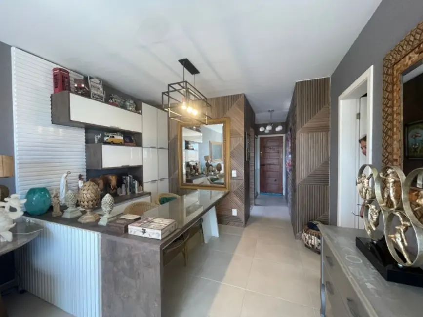 Foto 3 de Cobertura com 3 quartos à venda, 230m2 em Passagem, Cabo Frio - RJ