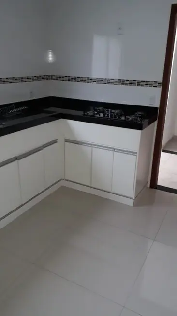 Foto 4 de Casa com 4 quartos à venda, 225m2 em Cabo Frio - RJ