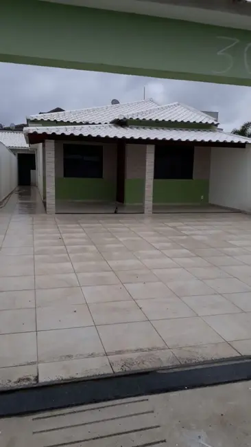 Foto 1 de Casa com 4 quartos à venda, 225m2 em Cabo Frio - RJ
