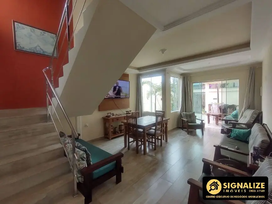 Casa com 3 quartos à venda em Jardim Flamboyant, Cabo Frio - RJ - imagem 3 Foto 3 de Casa com 3 quartos à venda em Jardim Flamboyant, Cabo Frio - RJ