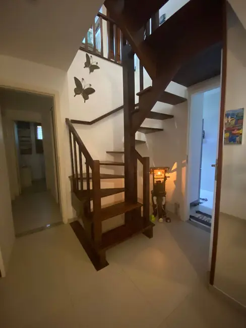 Cobertura com 3 quartos à venda, 143m2 em Algodoal, Cabo Frio - RJ - imagem 3 Foto 3 de Cobertura com 3 quartos à venda, 143m2 em Algodoal, Cabo Frio - RJ