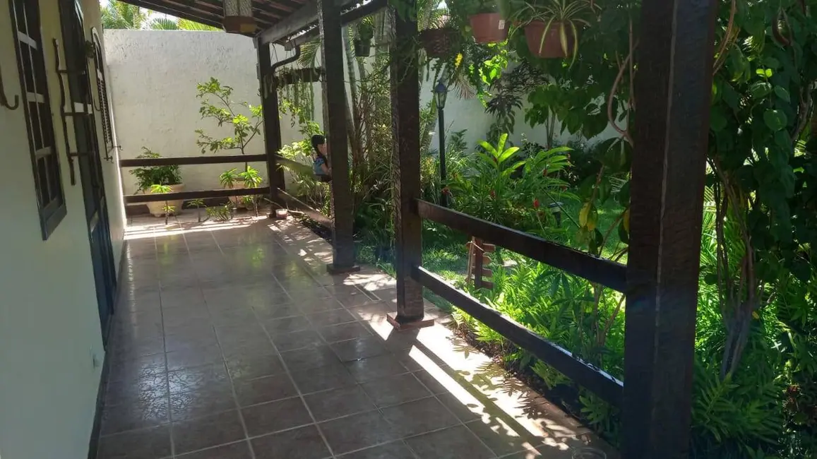 Foto 2 de Casa de Condomínio com 2 quartos à venda, 100m2 em Braga, Cabo Frio - RJ