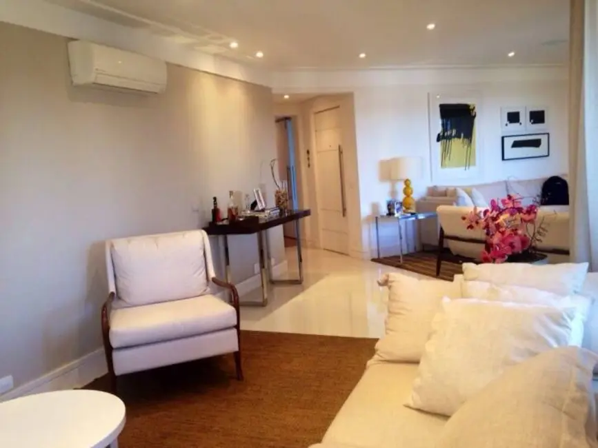 Apartamento com 3 quartos à venda, 250m2 em Morumbi, São Paulo - SP - imagem 8 Foto 8 de Apartamento com 3 quartos à venda, 250m2 em Morumbi, São Paulo - SP