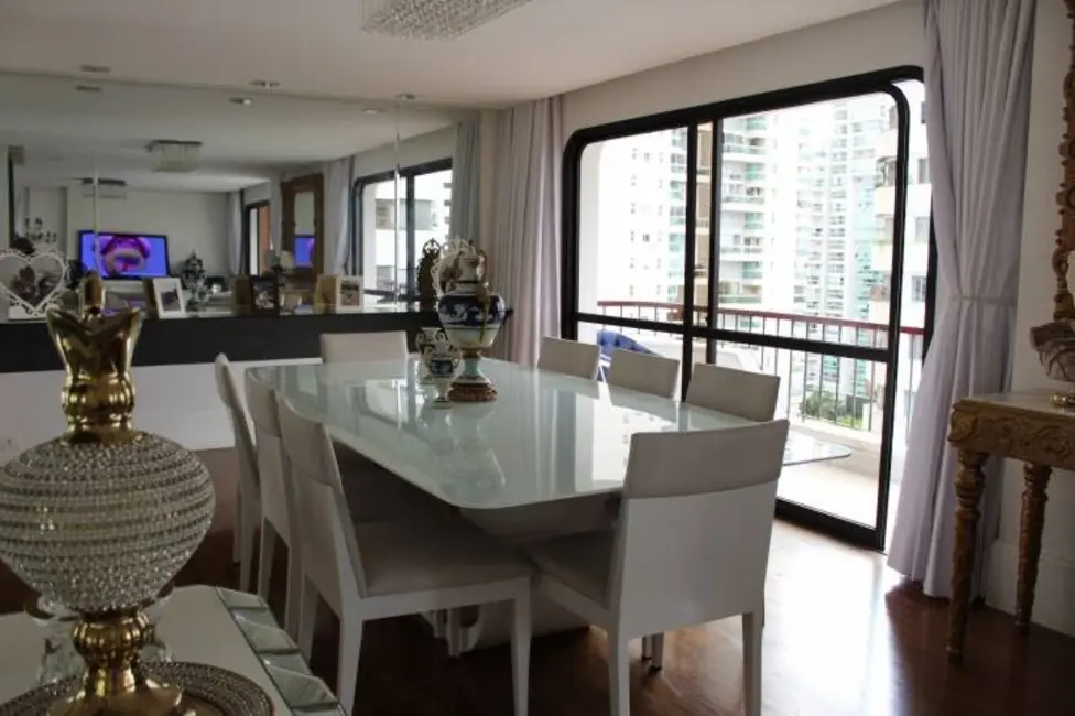 Apartamento com 4 quartos à venda, 297m2 em Campo Belo, São Paulo - SP - imagem 6 Foto 6 de Apartamento com 4 quartos à venda, 297m2 em Campo Belo, São Paulo - SP