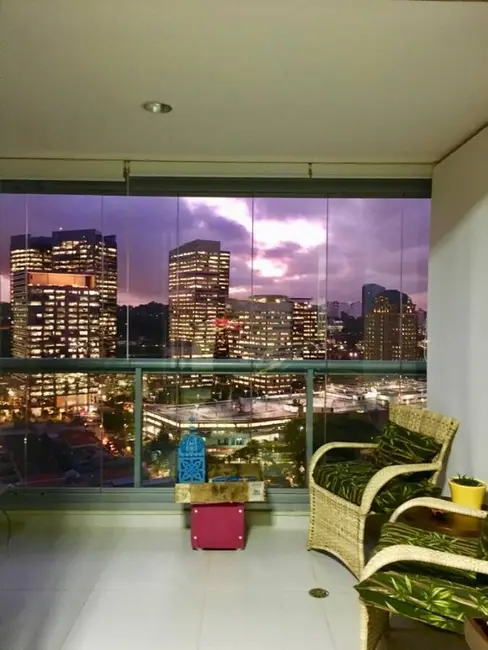 Foto 3 de Apartamento com 2 quartos à venda, 70m2 em Santo Amaro, São Paulo - SP