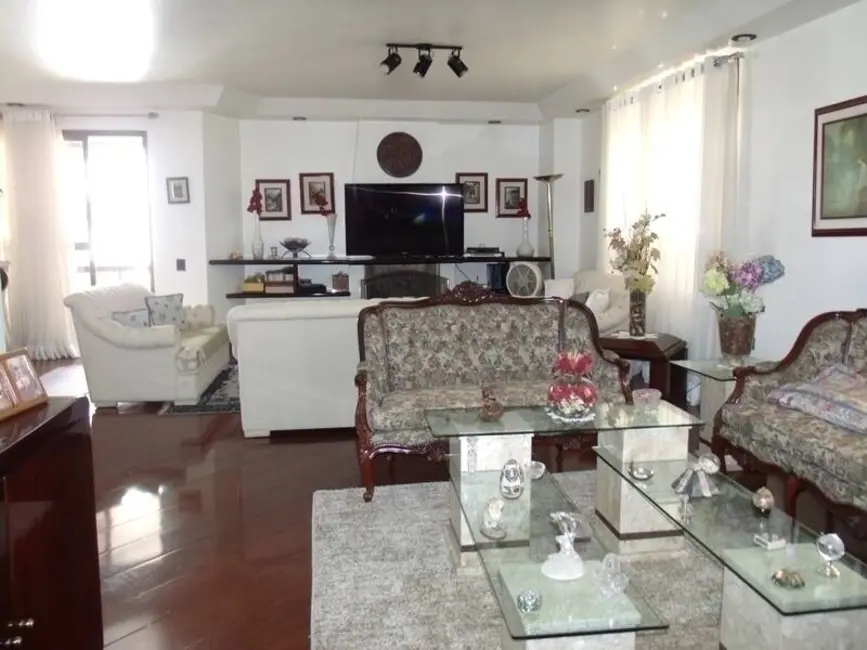 Foto 1 de Apartamento com 3 quartos à venda, 241m2 em Santa Cecília, São Paulo - SP