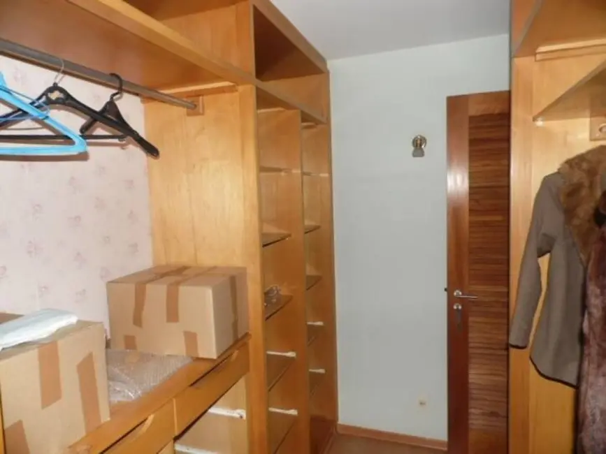 Foto 9 de Casa com 5 quartos à venda, 350m2 em Chácara Monte Alegre, São Paulo - SP