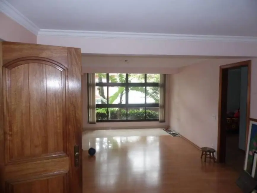Foto 1 de Casa com 5 quartos à venda, 350m2 em Chácara Monte Alegre, São Paulo - SP