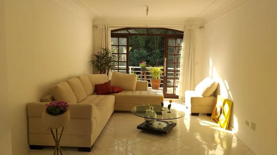 Foto 2 de Casa com 3 quartos à venda, 300m2 em Jardim Santa Rosa, Taboao Da Serra - SP