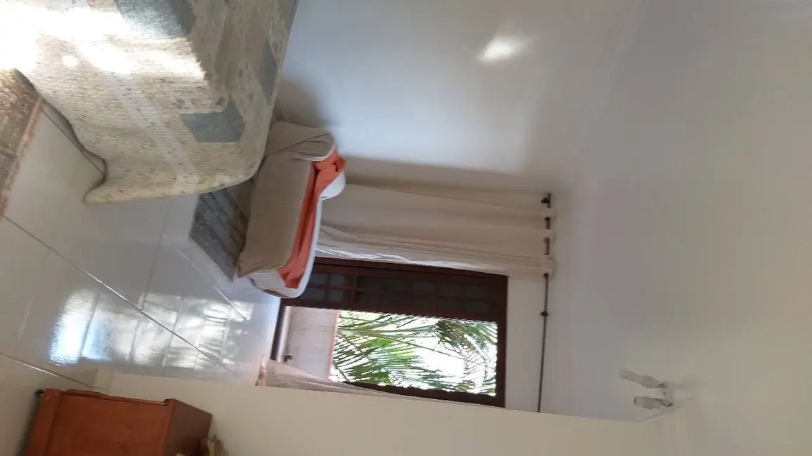 Foto 8 de Casa com 3 quartos à venda, 300m2 em Jardim Santa Rosa, Taboao Da Serra - SP