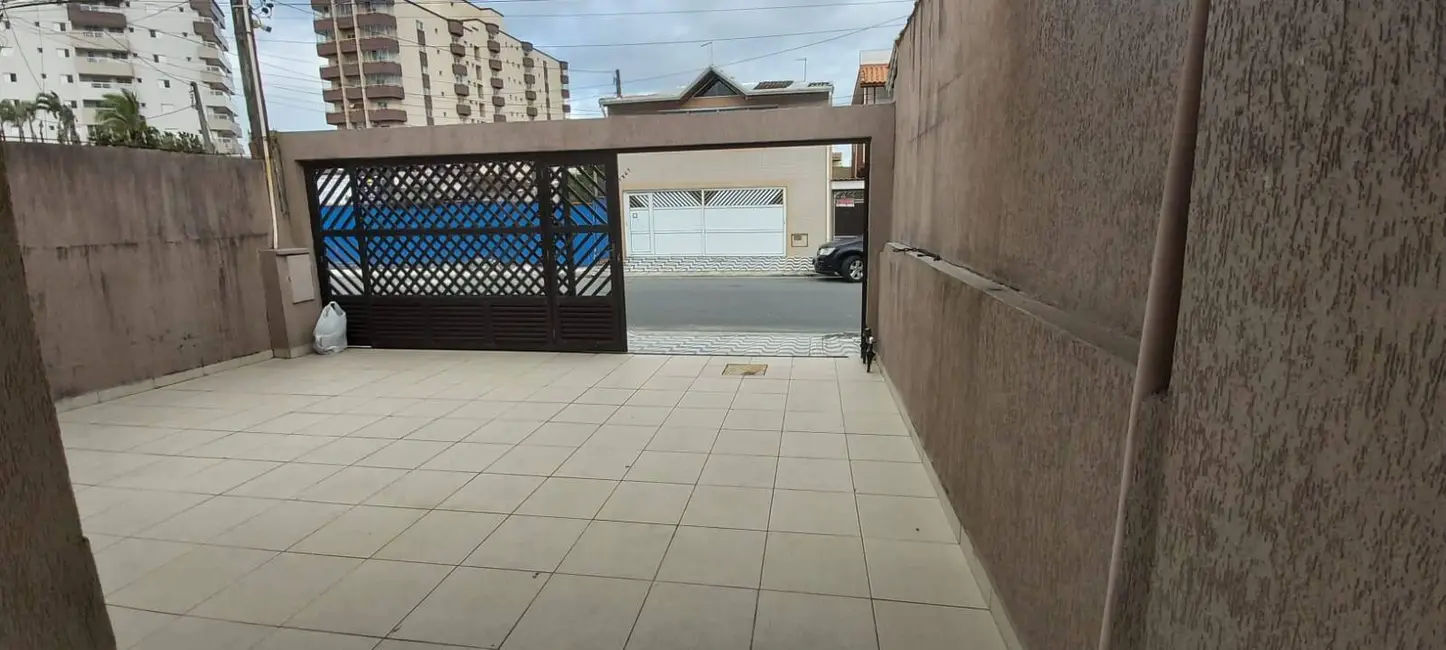 Casa com 2 quartos à venda, 249m2 em Praia Grande - SP - imagem 6 Foto 6 de Casa com 2 quartos à venda, 249m2 em Praia Grande - SP