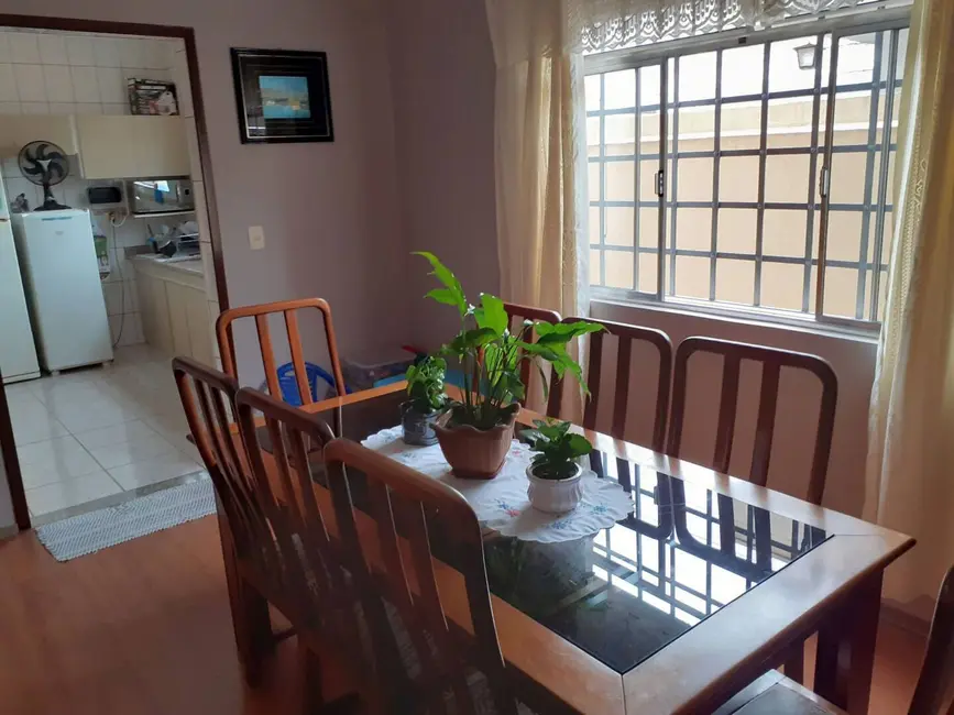 Foto 4 de Sobrado com 4 quartos à venda e para alugar, 180m2 em Vila Marari, São Paulo - SP