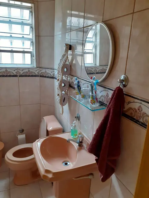 Foto 9 de Sobrado com 4 quartos à venda e para alugar, 180m2 em Vila Marari, São Paulo - SP