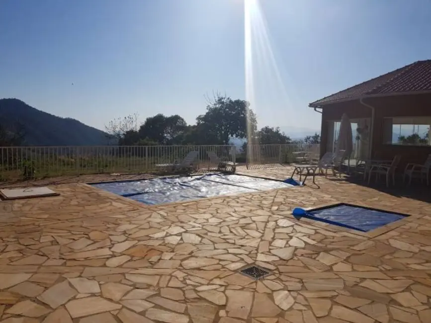 Chácara com 7 quartos à venda, 30000m2 em Centro, Sao Lourenco - MG - imagem 6 Foto 6 de Chácara com 7 quartos à venda, 30000m2 em Centro, Sao Lourenco - MG