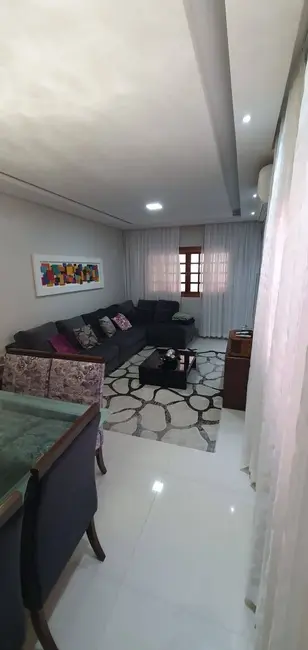 Casa com 3 quartos à venda, 152m2 em Vila Santana, São Paulo - SP - imagem 2 Foto 2 de Casa com 3 quartos à venda, 152m2 em Vila Santana, São Paulo - SP