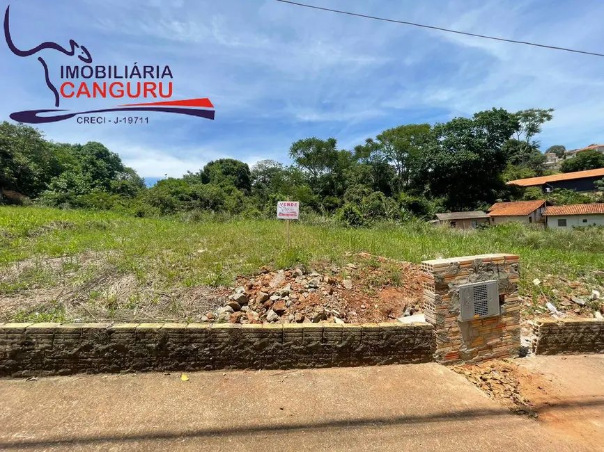Foto 1 de Terreno / Lote à venda, 305m2 em Piraju - SP
