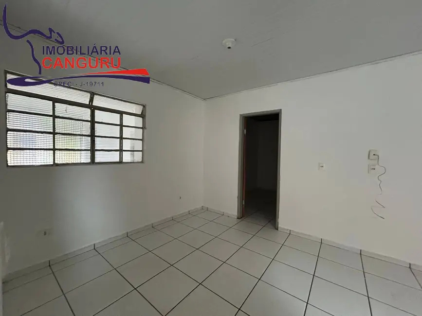 Foto 6 de Casa com 2 quartos para alugar em Piraju - SP