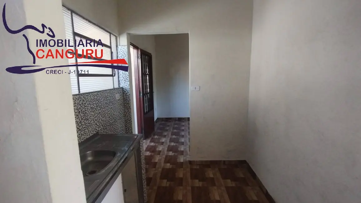 Foto 6 de Casa com 2 quartos para alugar em Piraju - SP