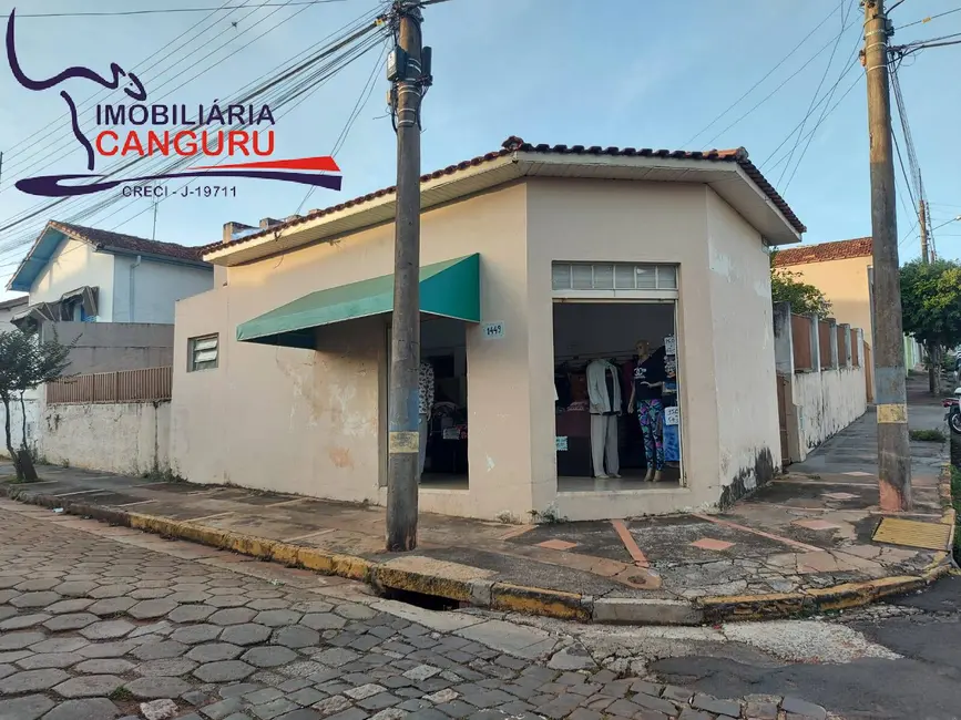Foto 2 de Casa com 3 quartos à venda, 265m2 em Piraju - SP