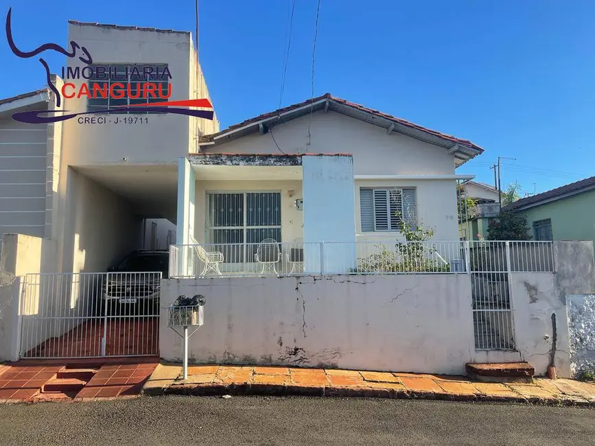 Foto 2 de Casa com 3 quartos à venda, 250m2 em Piraju - SP