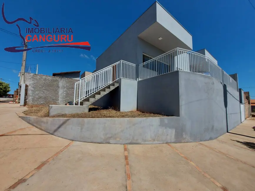 Foto 2 de Casa com 3 quartos à venda, 257m2 em Piraju - SP