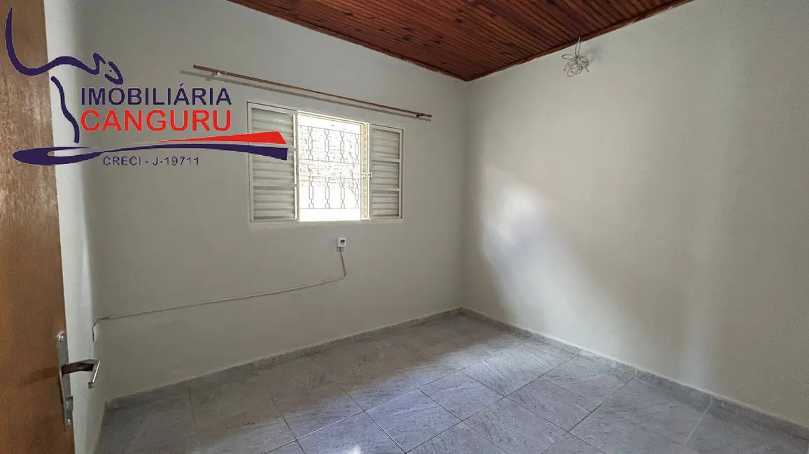 Foto 8 de Casa com 2 quartos para alugar em Piraju - SP