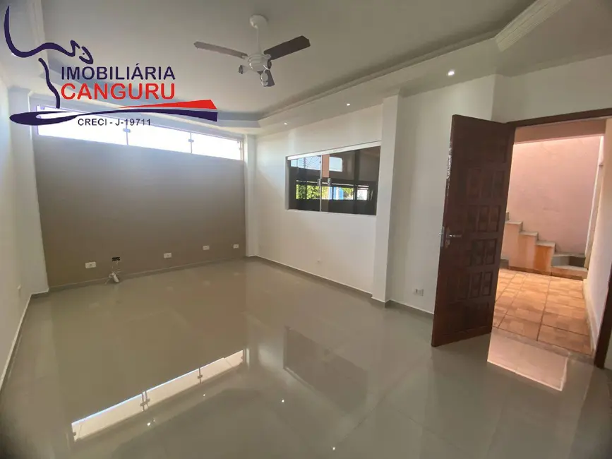 Foto 3 de Casa com 3 quartos à venda, 250m2 em Piraju - SP